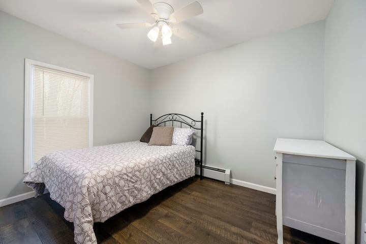 غرفة النوم 2