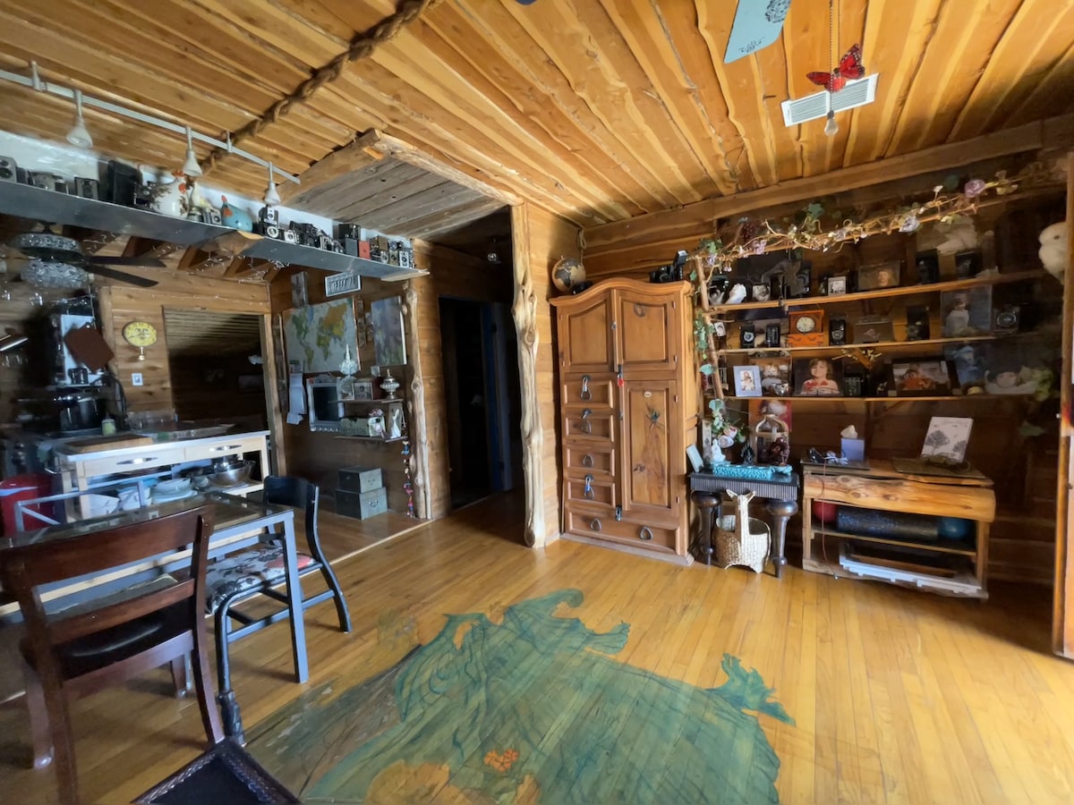 Popular Airbnb listing: The Coffey Grounds Cabin with NO Cleaning Fees in Brentwood