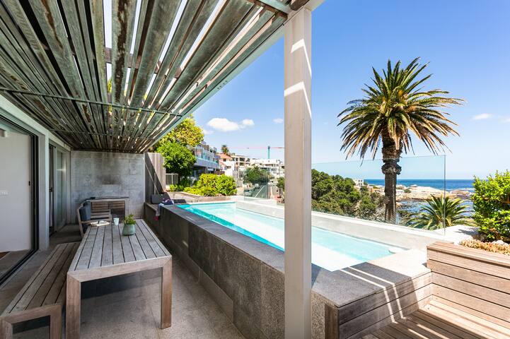 Waters Edge – Luxury Villa – Camps Bay gallery image 5