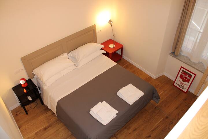 “LeoApartment” – Historic City Center District gallery image 3