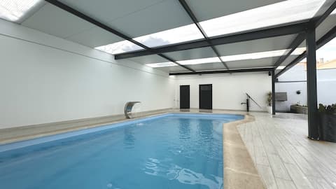 Beach House - Saltwater Pool, heated and covered