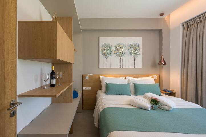 Luxury Wellness Retreat: Heated Pool • Spa & Gym