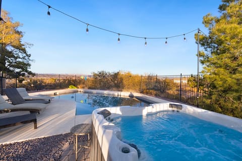 Sedona Mountain View ~ Pool & Jacuzzi ~ Lux