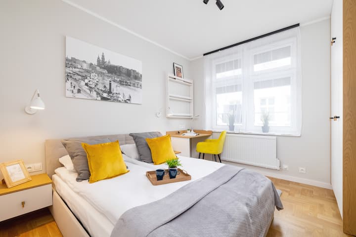 Spacious Apartment | 2 Bedrooms | In The Heart Of Kazimierz. - Cracovia