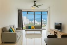 Greatview 2BR Infinity Pool & EasyAccess to Town 13 in Pulau Pinang, MY