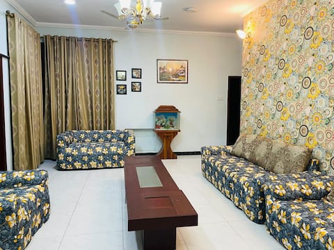 Top-earning Airbnb listing in Keer, 6 bedrooms