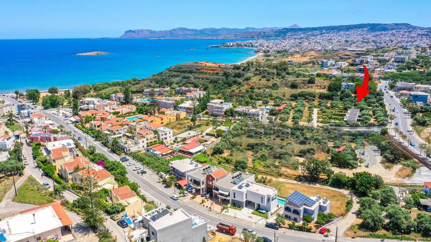 Walk to Beach (290m) & Near Chania / Heated Pool gallery image 5