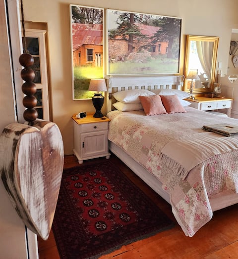 Kambro Cottage | SOMERSET COTTAGE | Self Catering