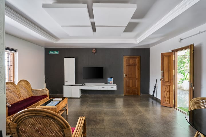 Green Abode | Mountain View Villa - Kattappana
