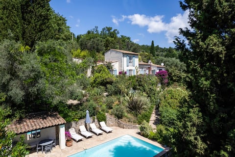 Stunning Hilltop Villa with Pool