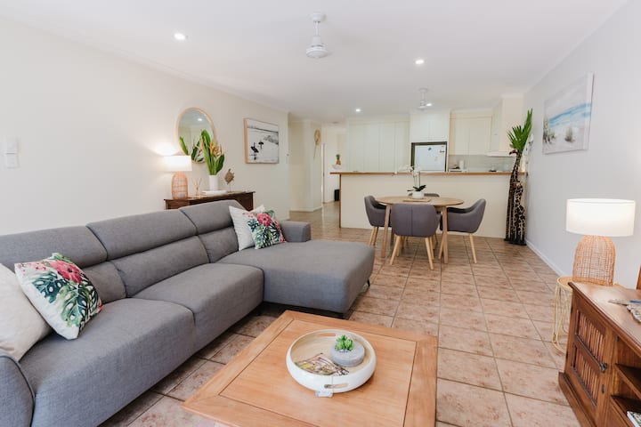 Spacious 2br Villa + Private Pool In Paradise - Palm Cove