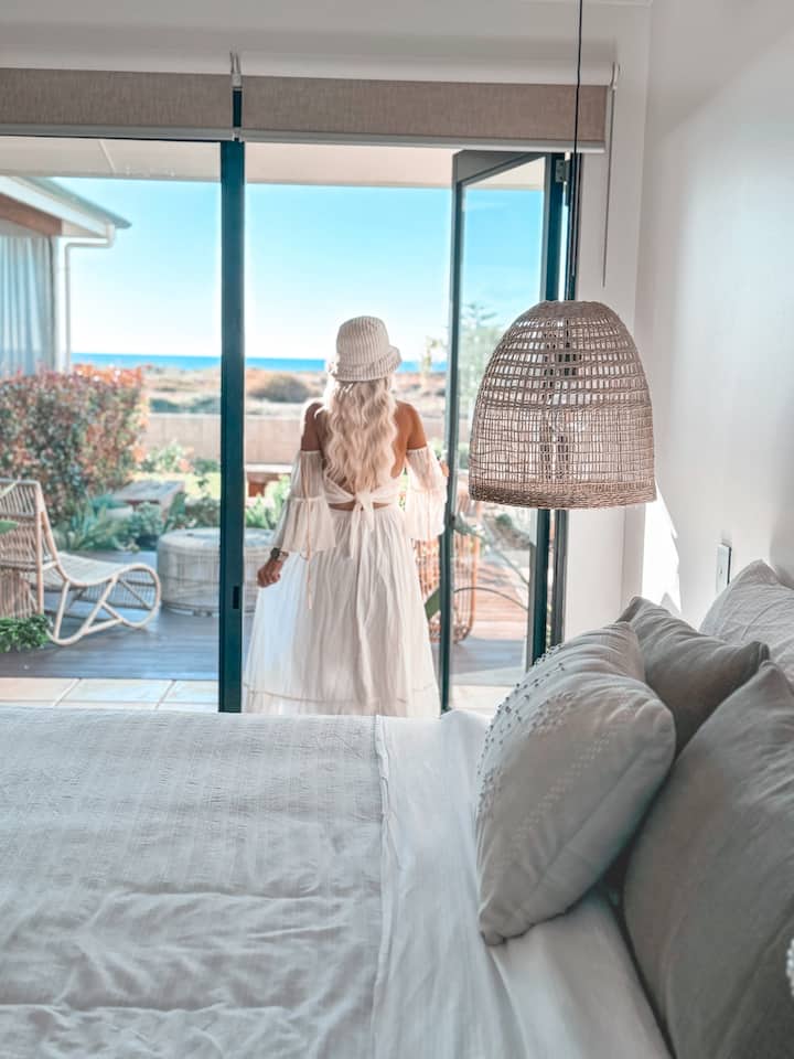 Ocean Views Busselton | Walk to Jetty | Ayatana