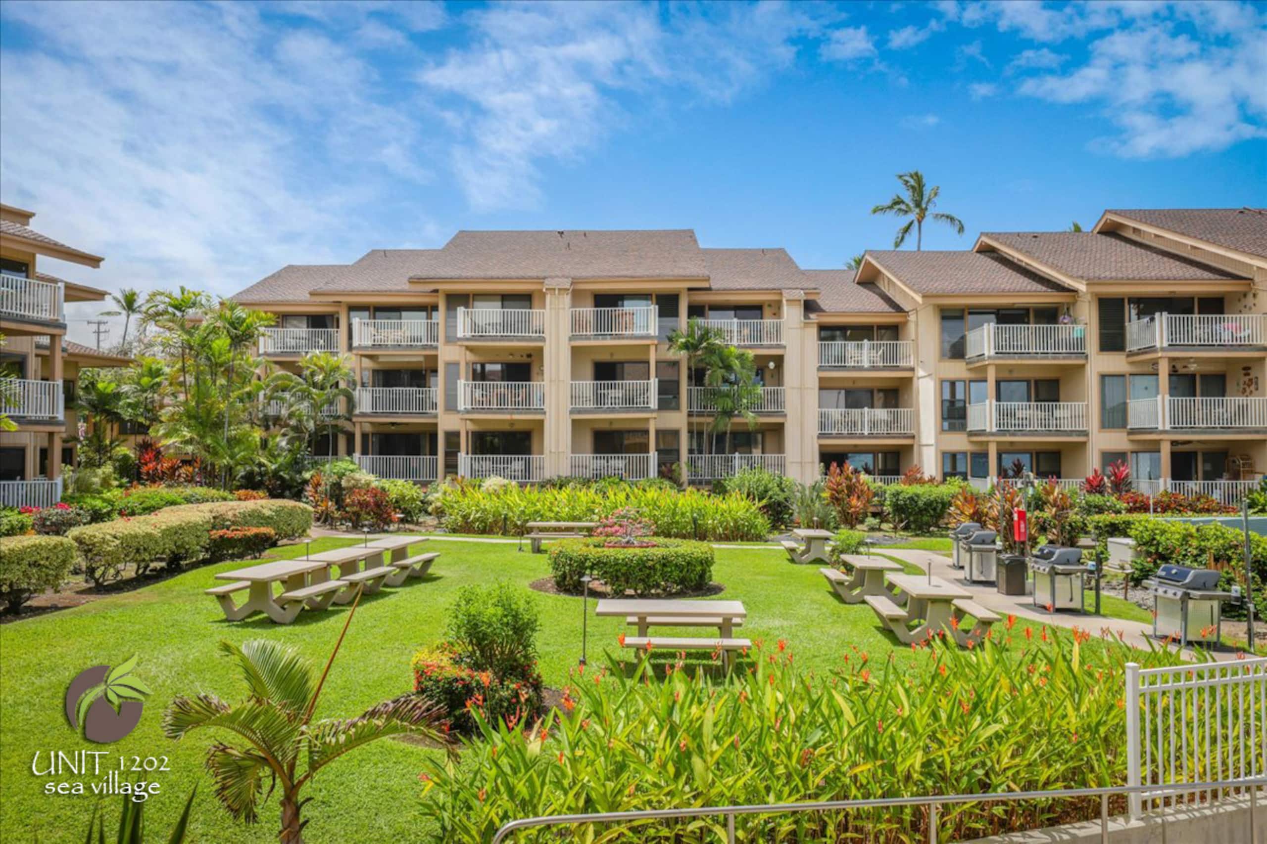 Direct oceanfront condo with AC @ Sea Village - Image 39