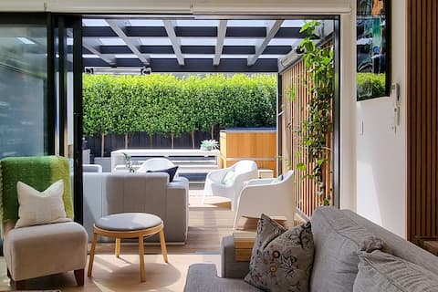 “Luxury Family Retreat | Walk to 2 Beaches + Pool”