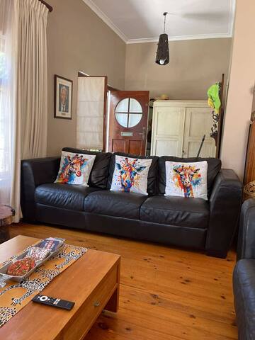 Simonstown-Glencairn-Fish Hoek: Akkedis House gallery image 2