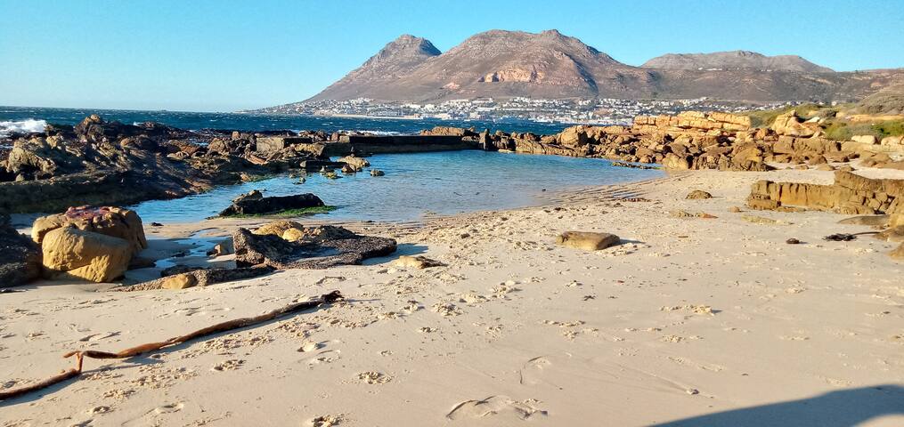 Simonstown-Glencairn-Fish Hoek: Akkedis House gallery image 5