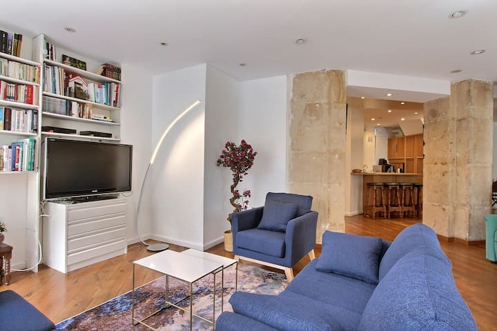 GLAMAPARIS managed Airbnb listing 2