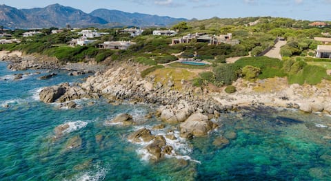 Pedra | Seaside & pool villa in wild Mediterranean