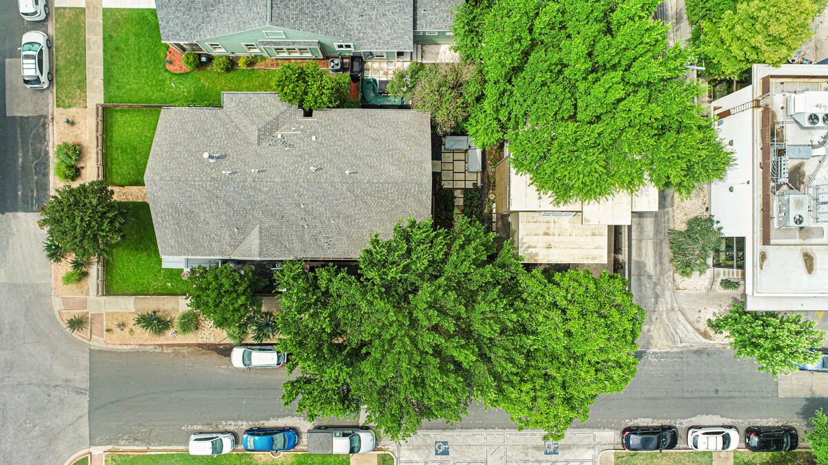 Lux SoCo Penthouse in the Heart of Austin