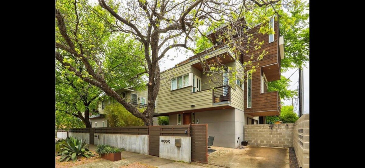 Lux SoCo Penthouse in the Heart of Austin