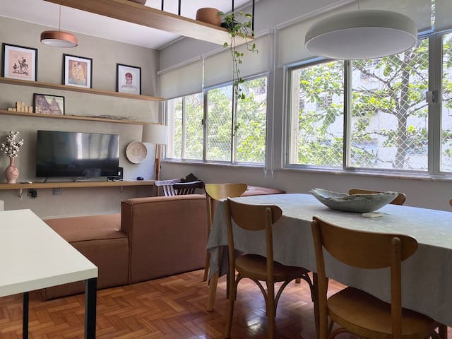 3br 2 blocks from Ipanema beach