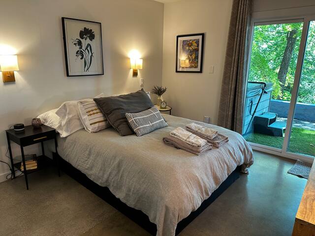 Luxury Efficiency Suite gallery image 4