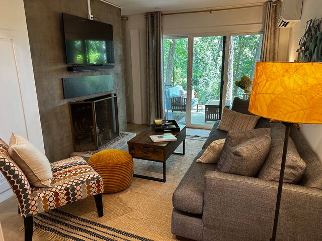 Luxury Efficiency Suite gallery image 3