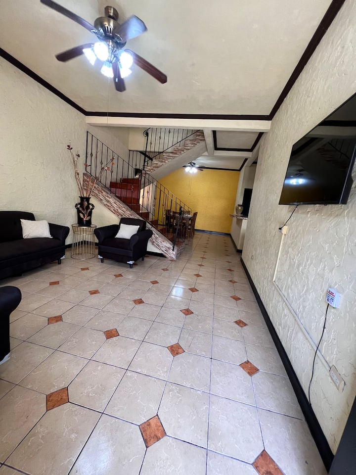 K1. Casa En Puerto Barrios, Izabal, Guatemala - Puerto Barrios