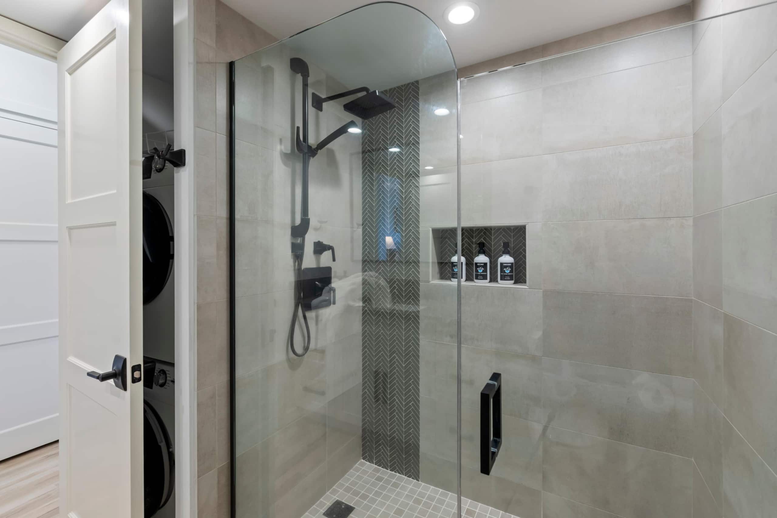 Condo in Lahaina · ★5.0 · 1 bedroom · 2 beds · 2 baths - Image 34