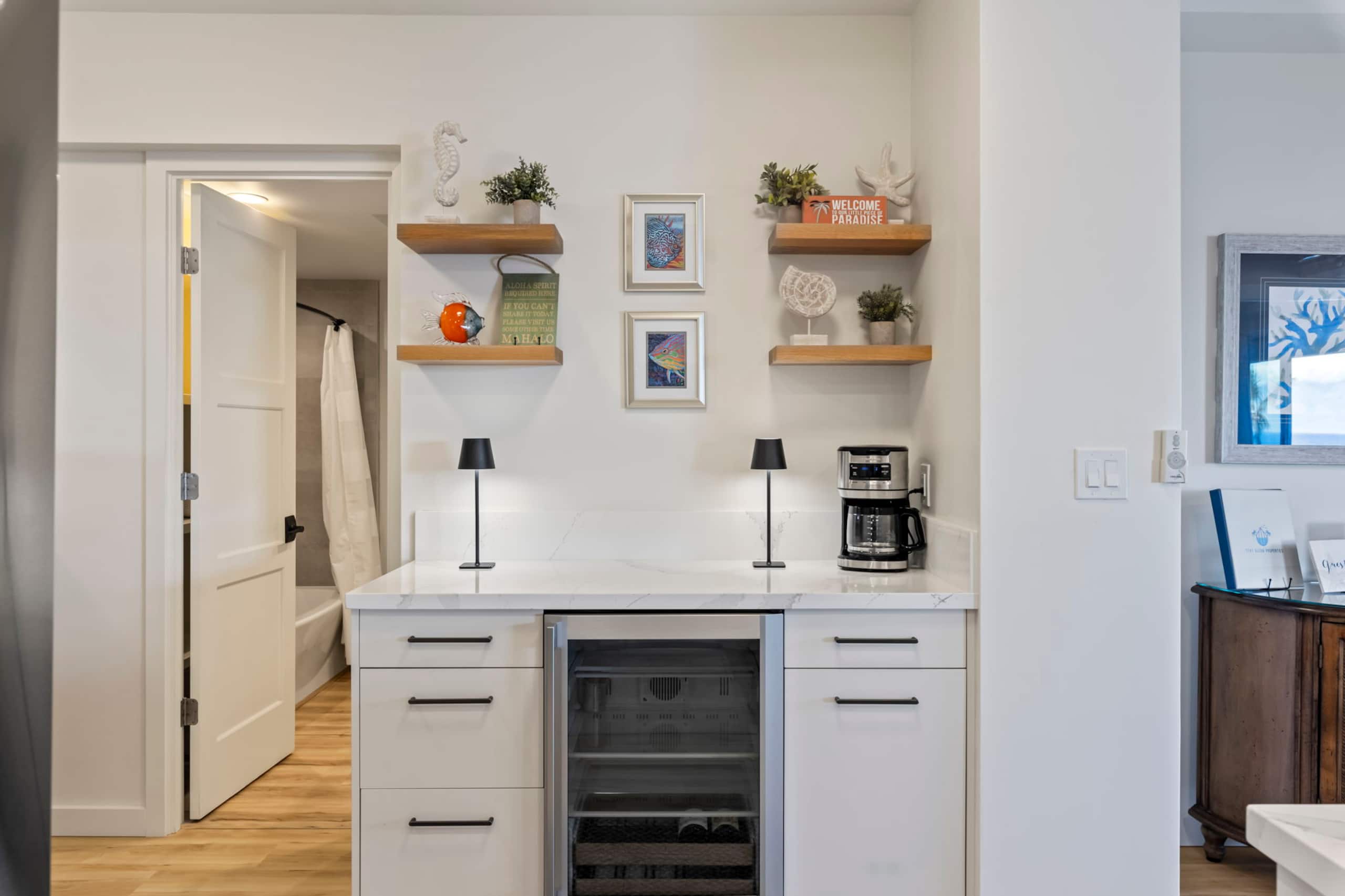 Condo in Lahaina · ★5.0 · 1 bedroom · 2 beds · 2 baths - Image 16
