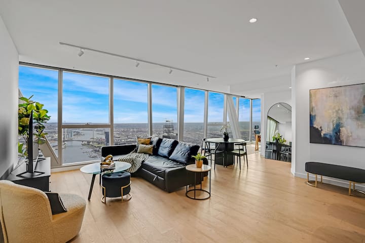 Level 59 High-rise SubPenthouse|3BR| 2 Carparks gallery image 2