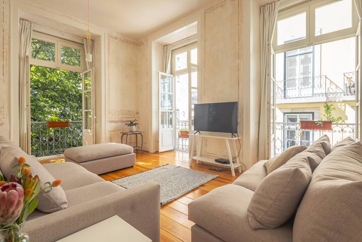 Antiga Casa Pessoa – Linden Trees Apartment gallery image 2