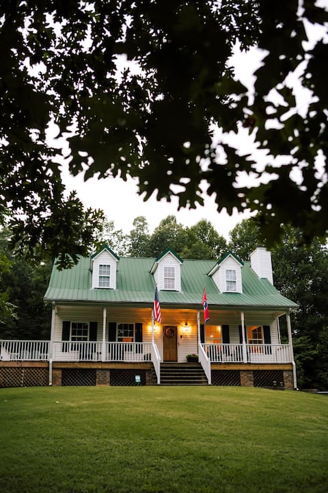 Peaceful Mallard's Landing Firepit 8 Acre Sleep 11