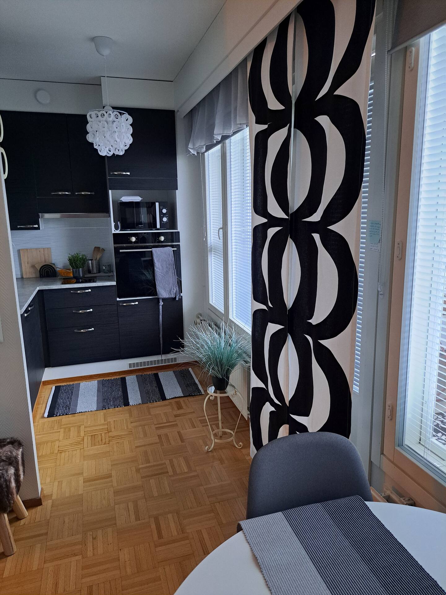 Saunallinen Yksiö
Vain Aikuisille 4