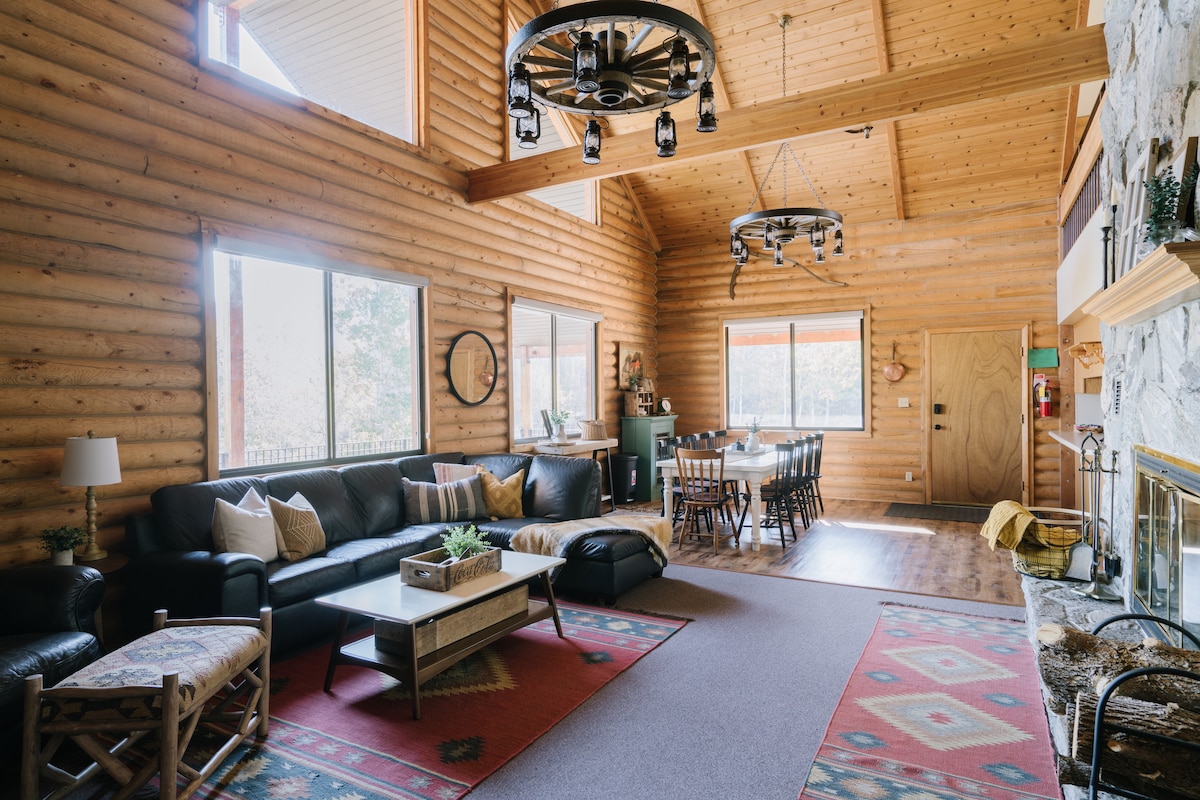 Popular Airbnb listing: Hideaway Mountain Haven in Midway