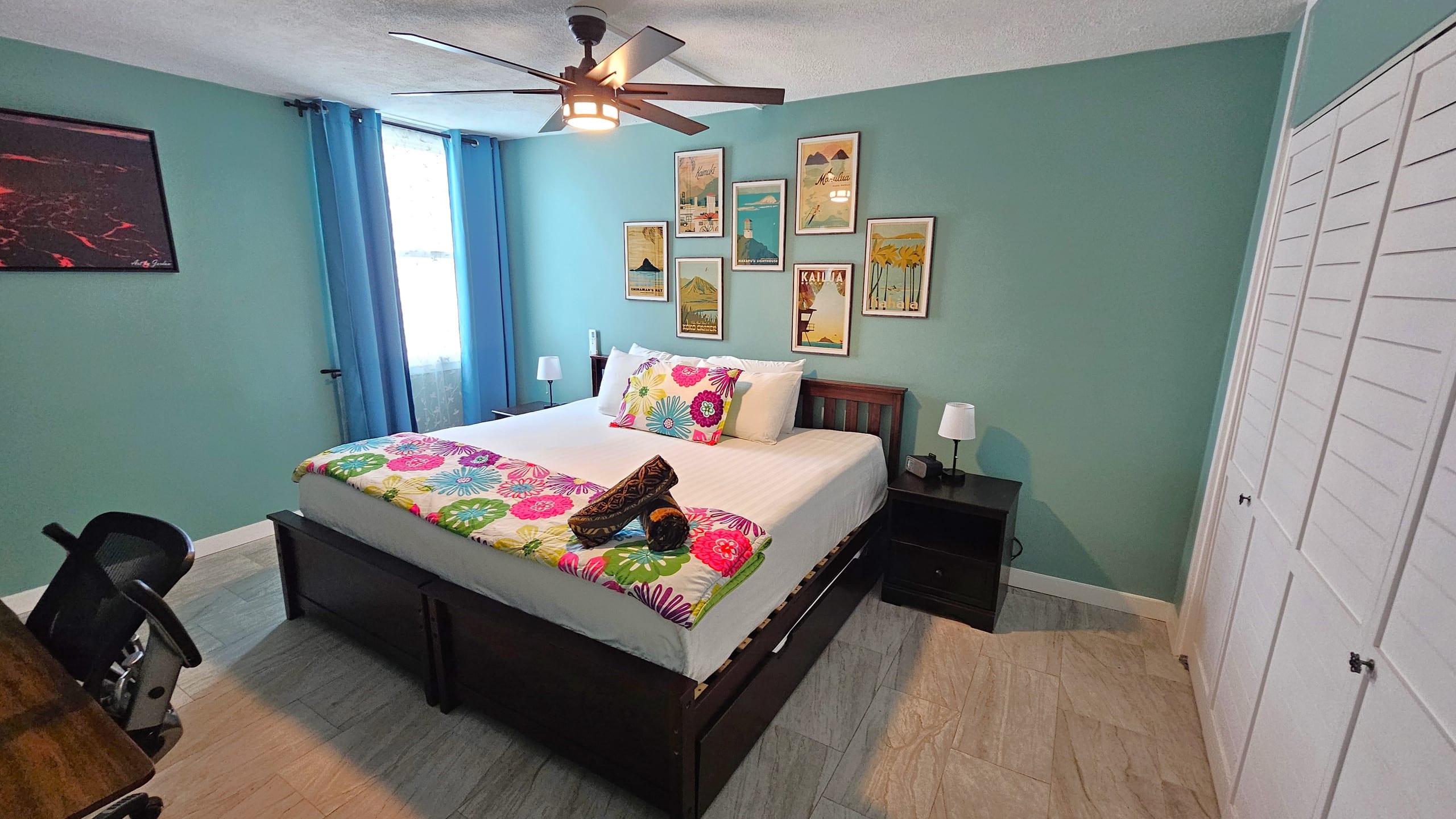 Sleep 6 Full Kitchen Free Parking 1 Block to Beach - Image 21