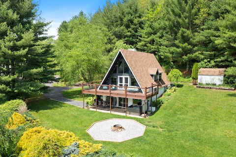 "A Frame Haven" - w/ Hot Tub and NC Mountain Views
