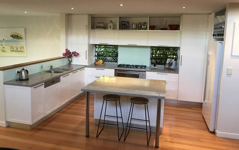 Exclusive Seaside House + Pool gallery image 5