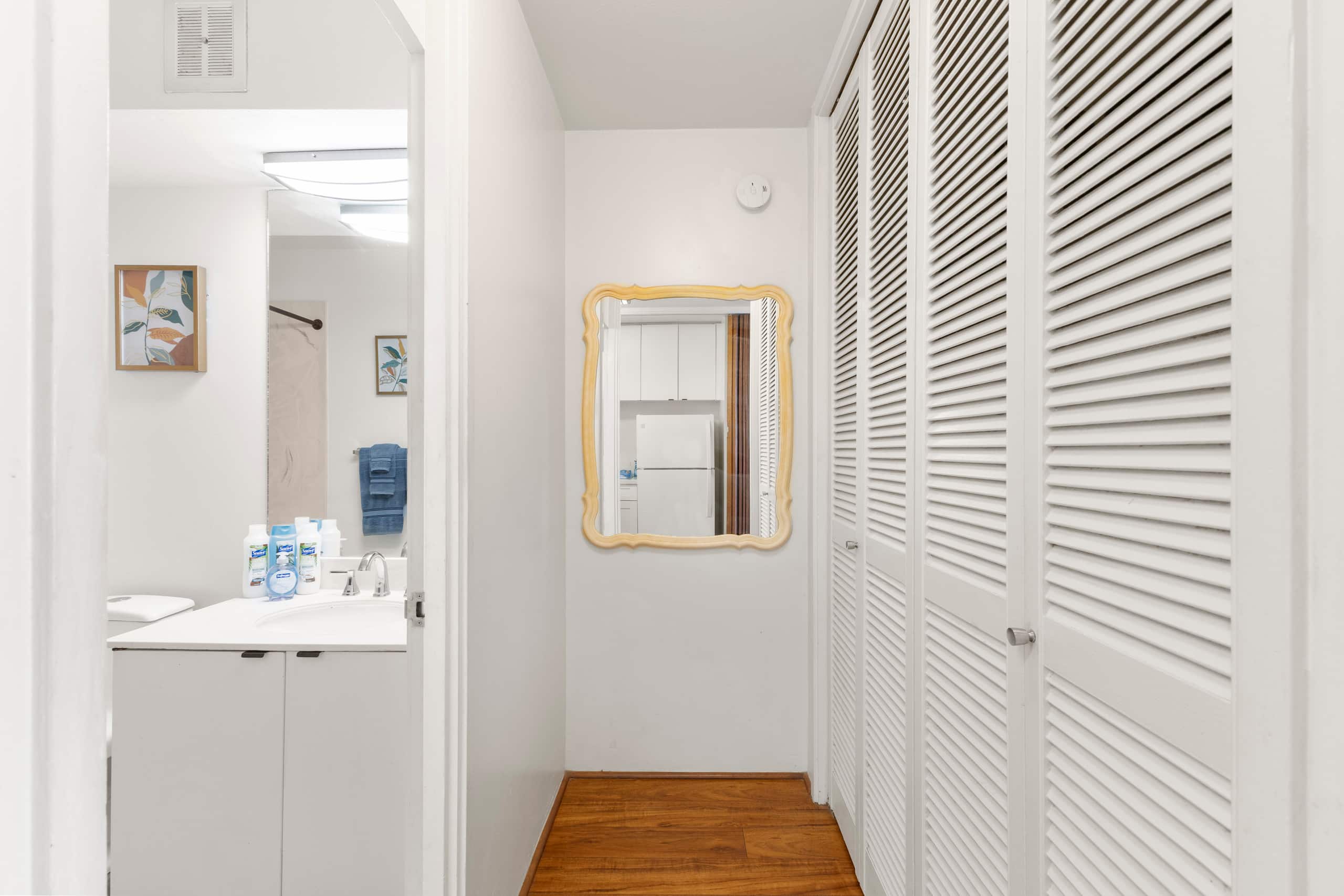 Condo in Honolulu · ★4.73 · Studio · 1 bath - Image 22