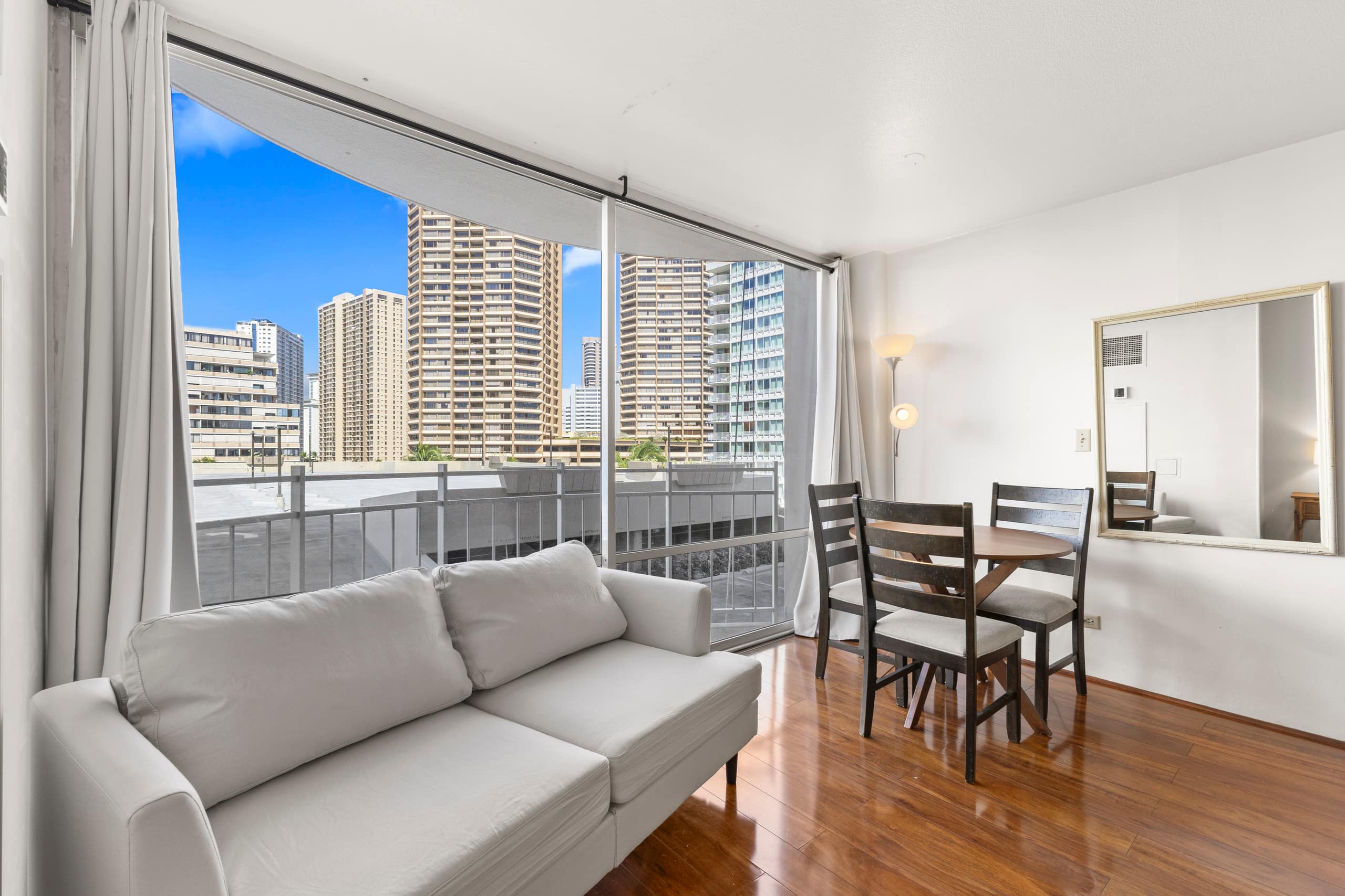 Condo in Honolulu · ★4.73 · Studio · 1 bath - Image 21