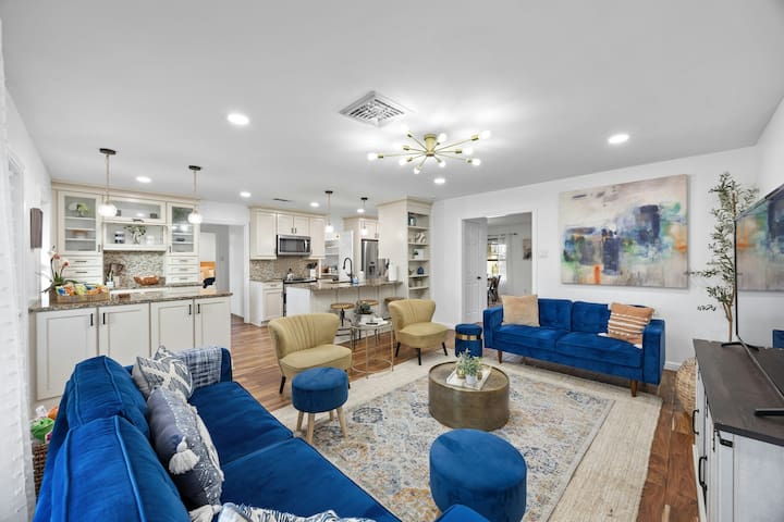 Poker Paradise & Pool Cabana – 2025 Discount Rates