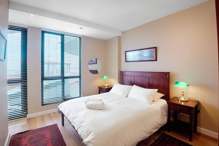 Three bedroom beachfront apartment gallery image 5