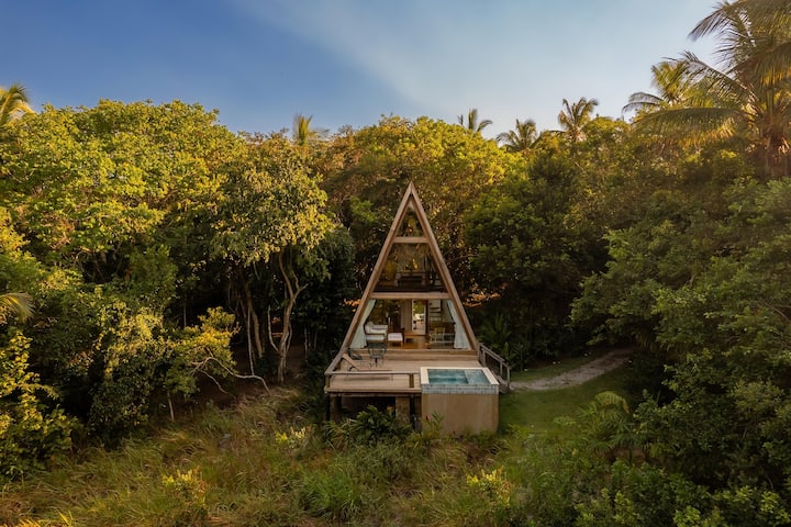 Cabana Paraju Trancoso, with heated pool!