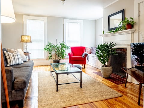 Popular Airbnb listing: Light-Filled Getaway with Private Porch in Portland