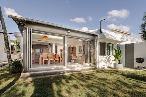 Piedanlo Trou aux Biches, Beach house