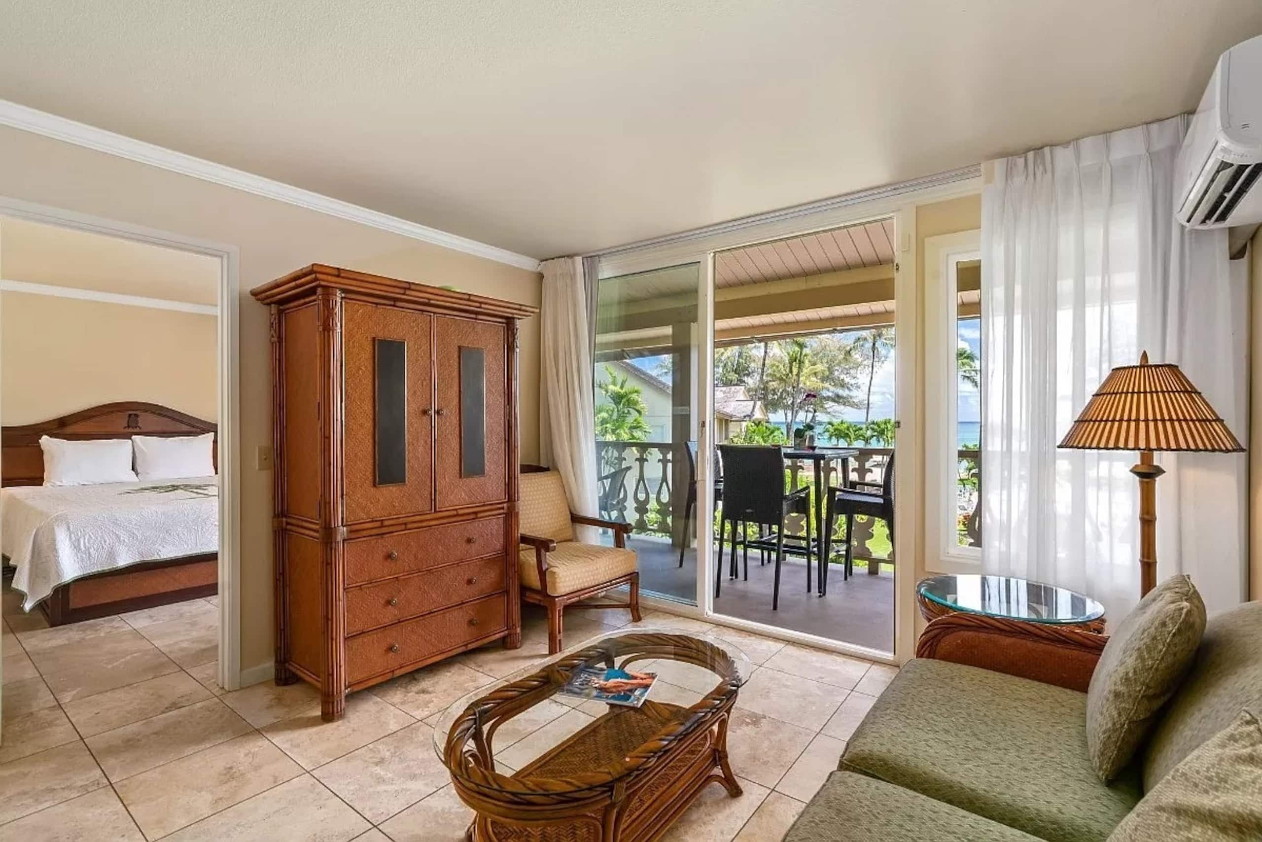 Top-floor ONE-Bedroom Islander on the Beach, #308 - Photo 4