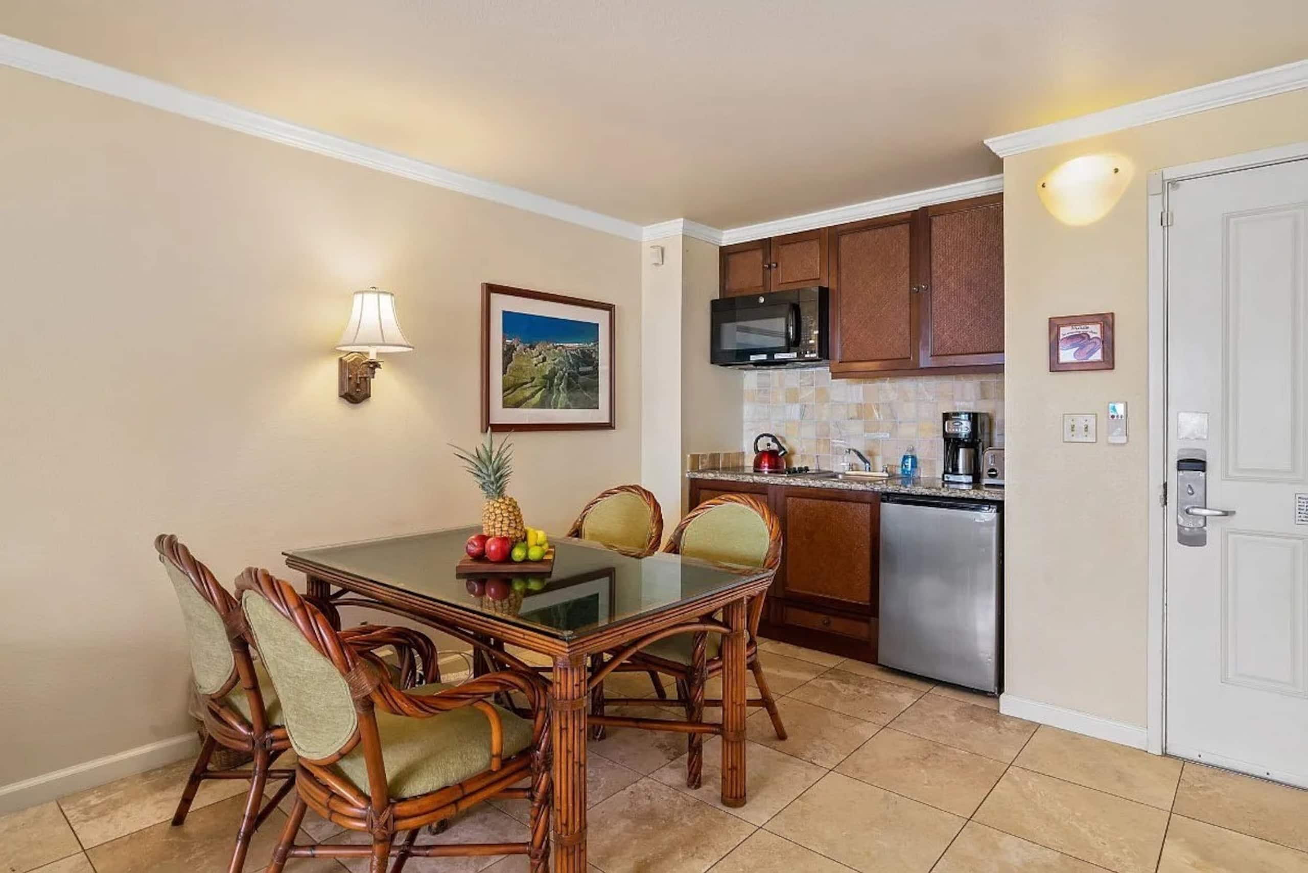 Top-floor ONE-Bedroom Islander on the Beach, #308 - Photo 8