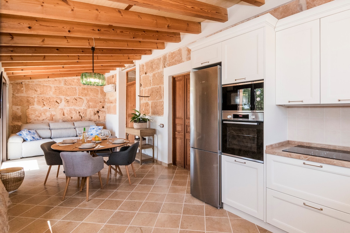 Top performing Airbnb: Pleta son Delabau Gran in Llucmajor