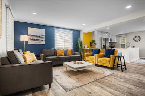 New | Modern 4BR| HotTub & Spacious  | Close to DC