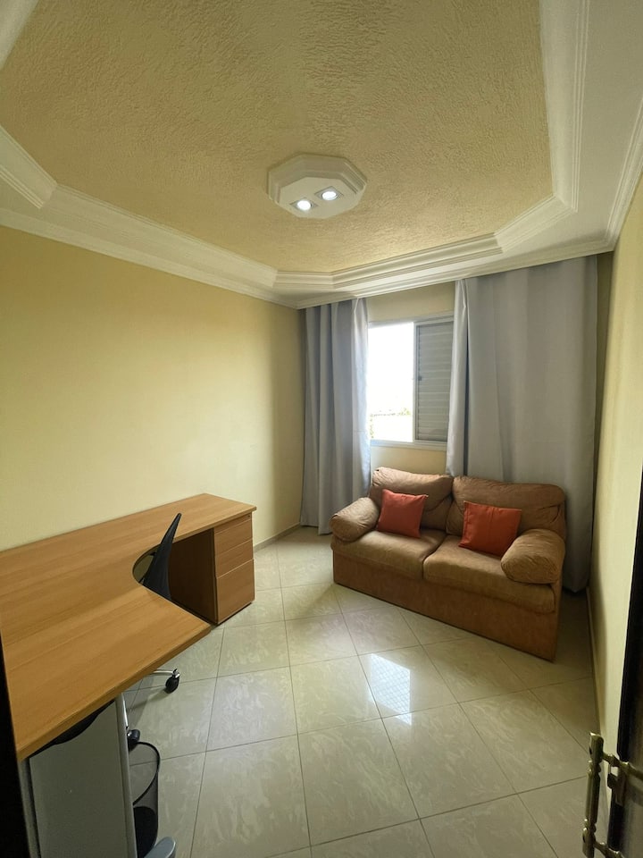 غرفة النوم 2